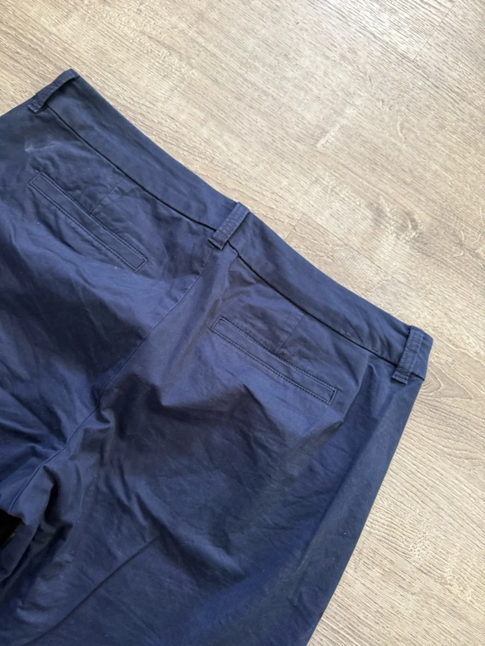 •J.CREW• CHINO SHORTS - Picture 5 of 5
